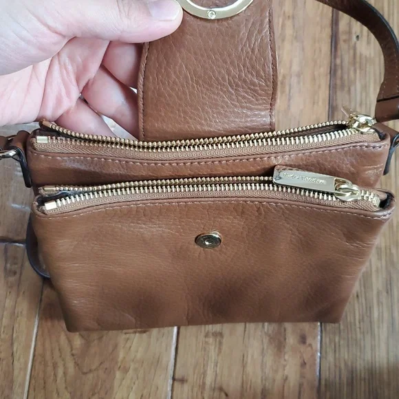 Michael Kors Fulton Double Zip Tan Leather Crossbody Bag - Picture 3 of 7